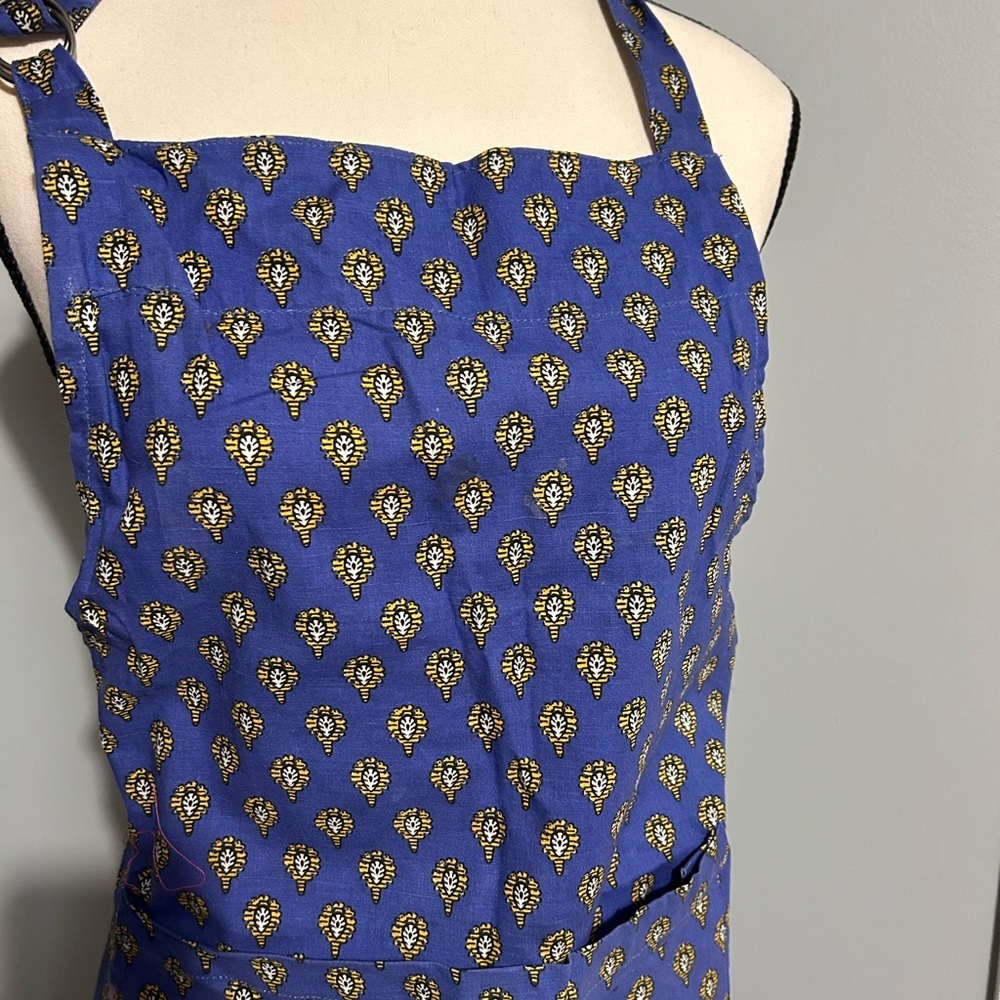 🌺NWOT🌺Patterned Apron - Picture 2 of 4